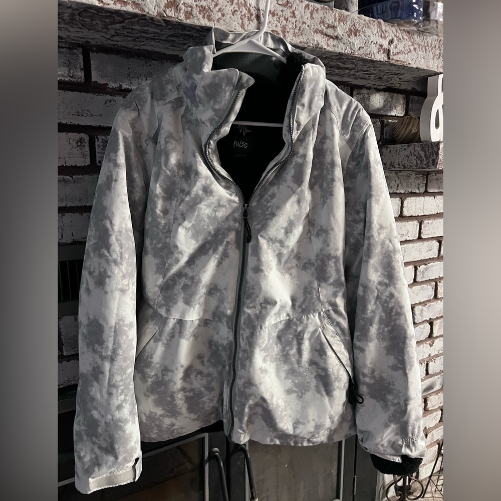 Pulse 3 in 1 winter coat. Women’s size L